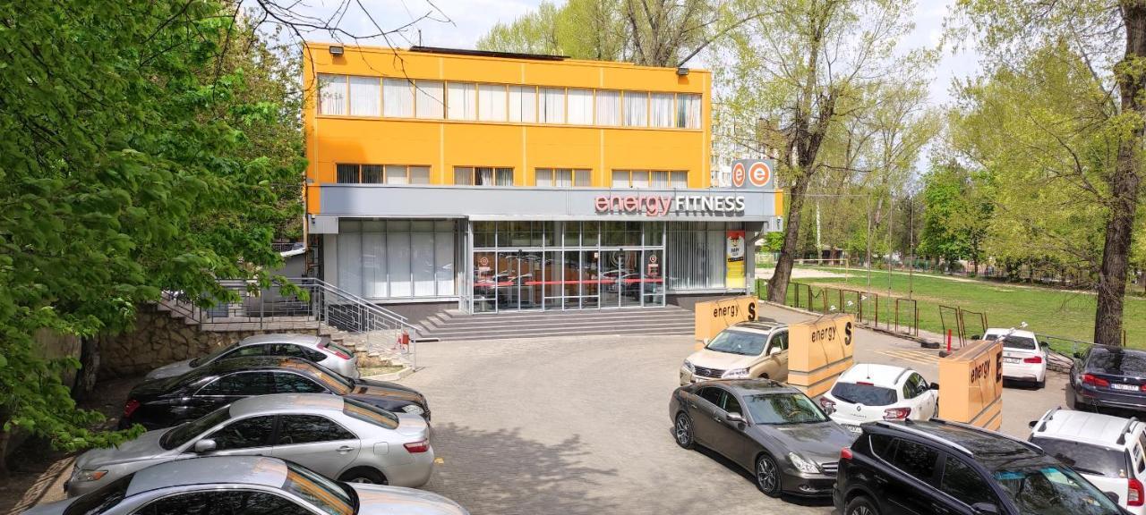 Large Apartment Near The Airport And City Center Chisinau Luaran gambar