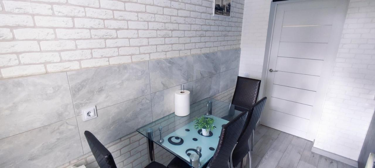 Large Apartment Near The Airport And City Center Chisinau Luaran gambar