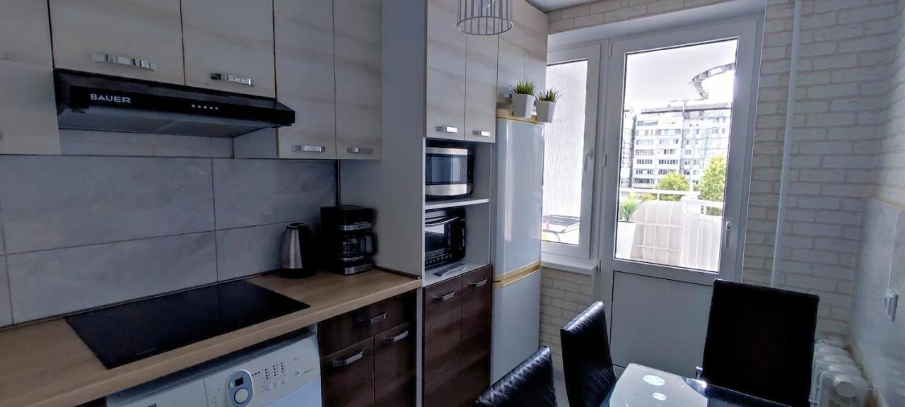 Large Apartment Near The Airport And City Center Chisinau Luaran gambar
